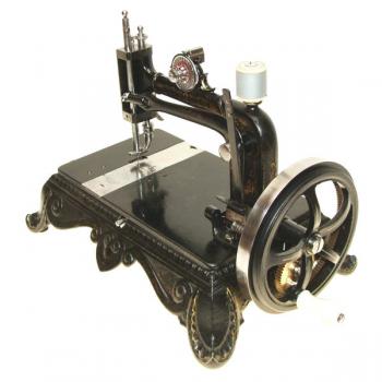 Baujahr 1894, Seriennummer 153527, Ausführung mit blanker Handradfläche.