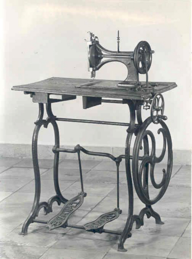 Eine Opel Nr. 1 ca. 1868,
Adam Opel Werksfoto von 1950.